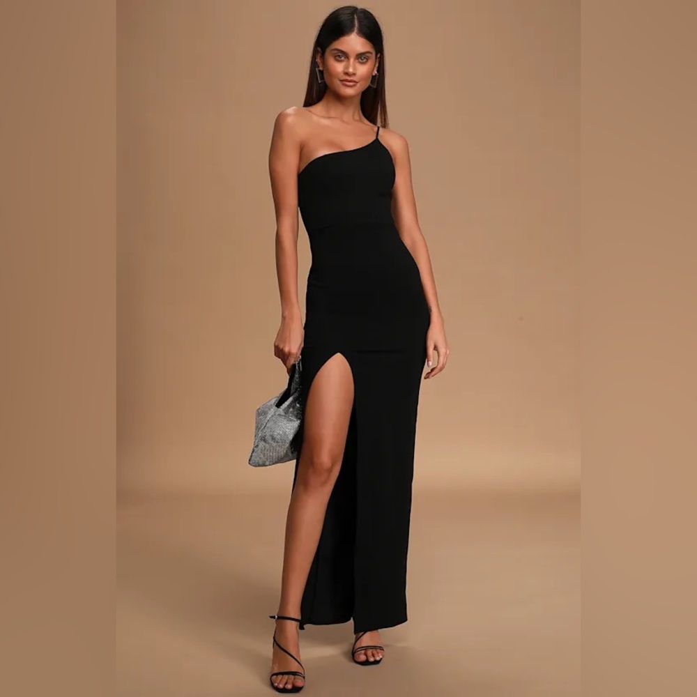 NWT | Lulus Keeper of My Heart Black One-Shoulder Dress